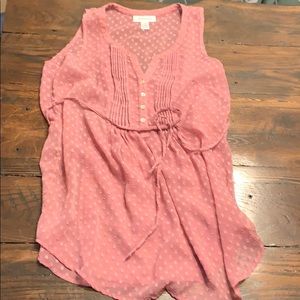 Sleeveless maternity top